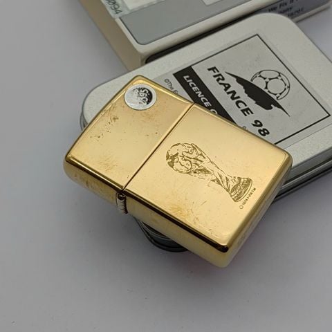 Bật Lửa Zippo Đồng Khối Khắc Ăn Mòn Chủ Đề Cup Prance 98 Hiếm Gặp, Đời XIII Sản Xuất Năm 1997 ZL779