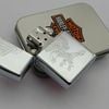 Bật Lửa Zippo Herlay Davision Chủ Đề Hiếm Gặp, Đời XIII La Mã Sản Xuất Năm 1997 ZL780