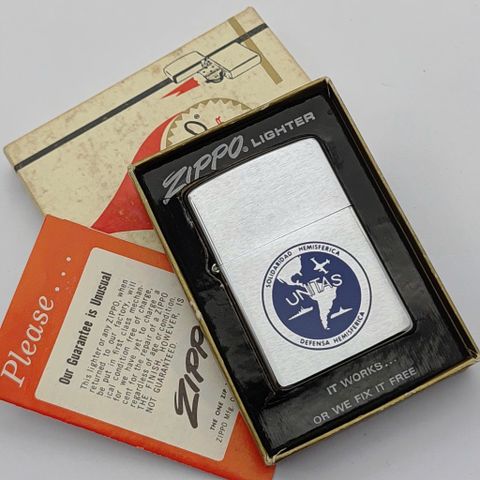 Bật Lửa Zippo Cổ Đồng Khối Mạ Chrome Phay Xước Chủ Đề Ăn Mòn Phủ Sơn Hiếm Gặp Năm 1974 Đời 8 Vạch Sắc ZC481