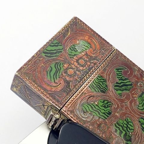 Bật Lửa Vỏ Bạc Ý Hoa Văn Thủ Công Phủ Men Mẫu Cực Hiếm Gặp Sản Xuất Khoảng Thập Niên 1950s Sử Dụng Ruột Zippo, Giá Trị Sưu Tầm Cao ZBU127