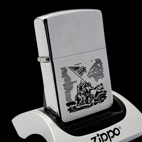 Bật Lửa Zippo Đồng Khối Mạ Chrome Khắc Ăn Mòn Chủ Đề Hiếm Gặp, Sản Xuất Năm 1996 Đời XII La Mã ZL771