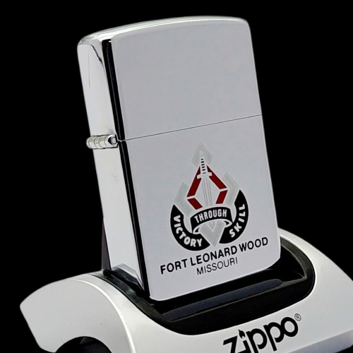 Bật Lửa Zippo Cổ Đồng Khối Mạ Chrome Bóng Chủ Đề Ăn Mòn Phủ Sơn Hiếm Gặp Năm 1986 Đời 4 Vạch Huyền ZC474