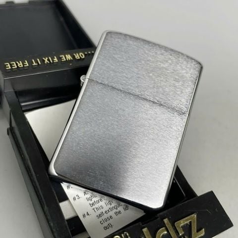 Bật Lửa Zippo Đồng Khối Mạ Chrome Trắng Trơn Phay Xước Chữ Xéo Đời IV La Mã Sản Xuất Năm 1988 ZL785