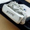 Bật Lửa Zippo Bạc Đúc Nguyên Khối Sterling Emblem Rồng Ôm Ngọc Xanh Đời Cổ Chữ Xéo Năm Thập Niên 1960s ZBU124