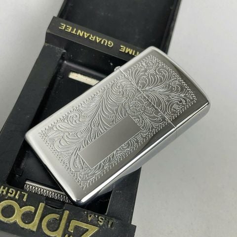 Bật Lửa Zippo Đồng Khối Mạ Chrome Khắc Ăn Mòn Chủ Đề Venetian Bản Slim Hiếm Gặp, Sản Xuất Năm 1998 Đời XIV La Mã ZL804
