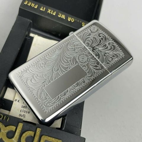 Bật Lửa Zippo Đồng Khối Mạ Chrome Khắc Ăn Mòn Chủ Đề Venetian Bản Slim Hiếm Gặp, Sản Xuất Năm 1987 Đời III La Mã ZL803