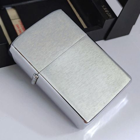 Bật Lửa Zippo Cổ Đồng Khối Mạ Chrome Trắng Trơn Phay Xước Đời 6 Vạch Huyền Năm 1984 ZC489