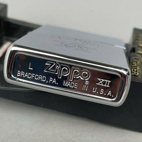Bật Lửa Zippo Đồng Khối Mạ Chrome Trắng Trơn Bóng Logo Cảnh Sát Đời XII La Mã Năm 1996 ZL825