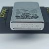 Bật Lửa Zippo Đồng Khối Mạ Chrome Khắc Ăn Mòn Phủ Sơn Chủ Đề Chiến Tranh Sản Xuất Năm 1996 Đời XII La Mã ZL854
