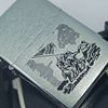 Bật Lửa Zippo Đồng Khối Mạ Chrome Khắc Ăn Mòn Phủ Sơn Chủ Đề Chiến Tranh Sản Xuất Năm 1997 Đời XIII La Mã ZL855