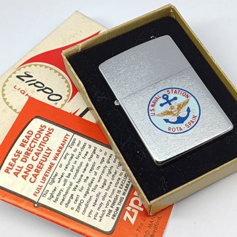 Bật Lửa Zippo Cổ Đồng Khối Mạ Chrome Trắng Chủ Đề Quân Sự Ăn Mòn Phủ Sơn Đời 4 Vạch Sắc Năm 1978 ZC494