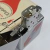 Bật Lửa Zippo Cổ Đồng Khối Mạ Chrome Trắng Chủ Đề Quân Sự Ăn Mòn Phủ Sơn Đời 5 Vạch Sắc Năm 1977 ZC497