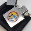 Bật Lửa Zippo Cổ Đồng Khối Mạ Chrome Trắng Chủ Đề Quân Sự Ăn Mòn Phủ Sơn Đời 3 Vạch Sắc Năm 1979 ZC498