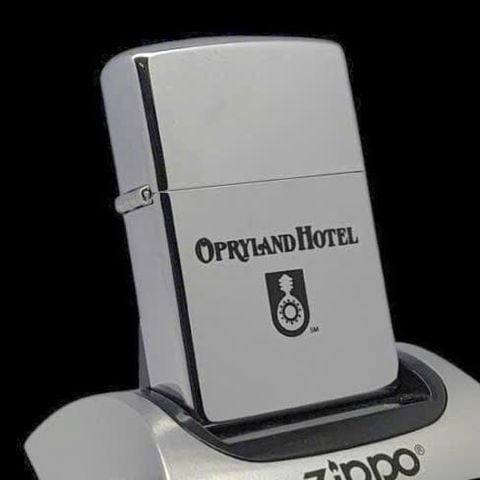 Bật Lửa Zippo Đồng Khối Mạ Chrome Trắng Trơn Bóng Chủ Đề Khắc Ăn Mòn Phủ Sơn Đời VIII La Mã Sản Xuất Năm 1992 ZL852