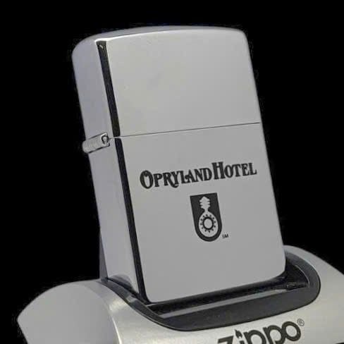 Bật Lửa Zippo Đồng Khối Mạ Chrome Trắng Trơn Bóng Chủ Đề Khắc Ăn Mòn Phủ Sơn Đời VIII La Mã Sản Xuất Năm 1992 ZL852