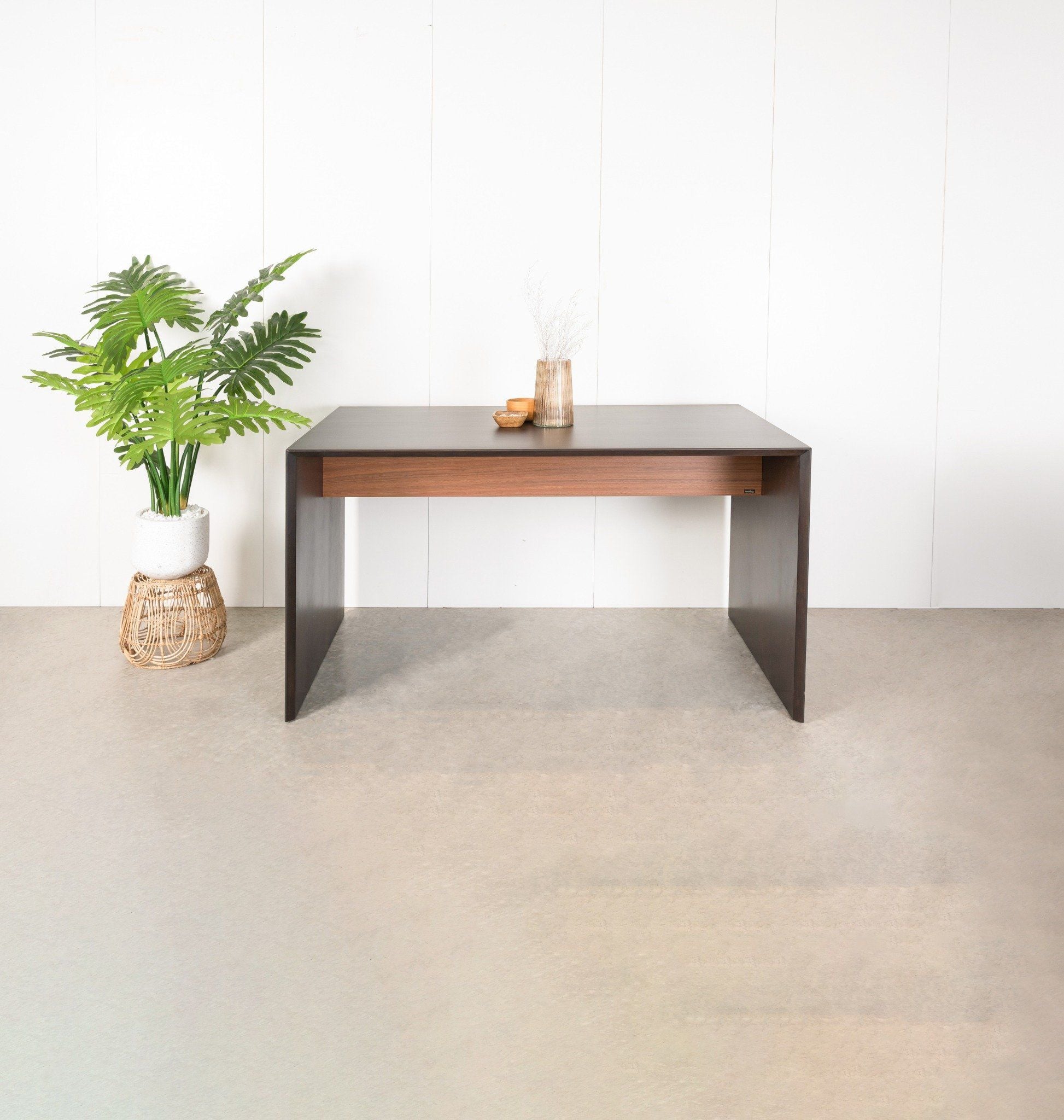  BÀN ĂN NYBORG 301 (MÀU NÂU 140) 