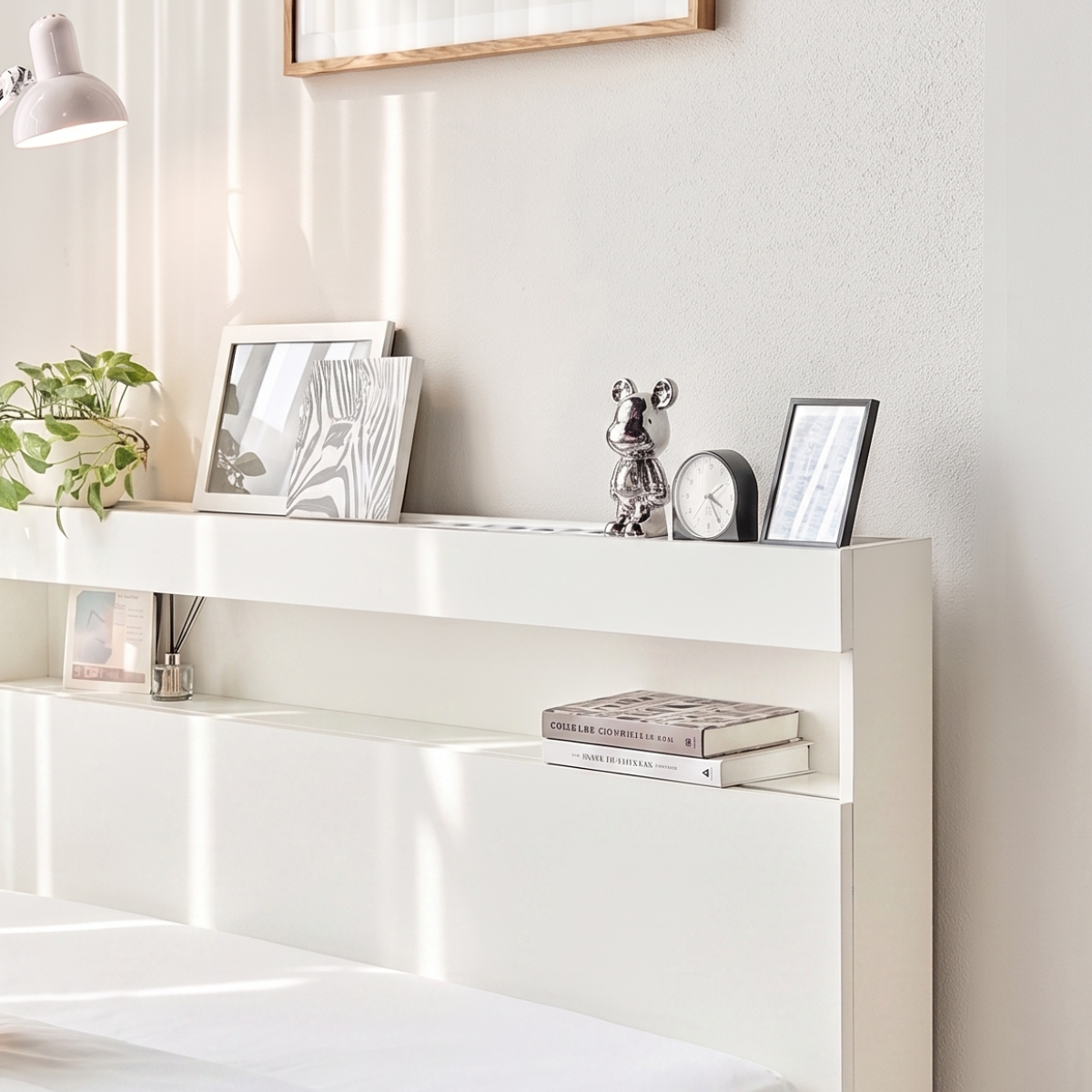  Giường Ngủ Có Hộc & Ổ Điện MOHO VIENNA - Màu Trắng 