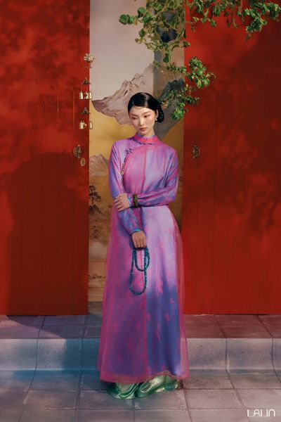  Áo Dài Tơ Khuê Uyển 