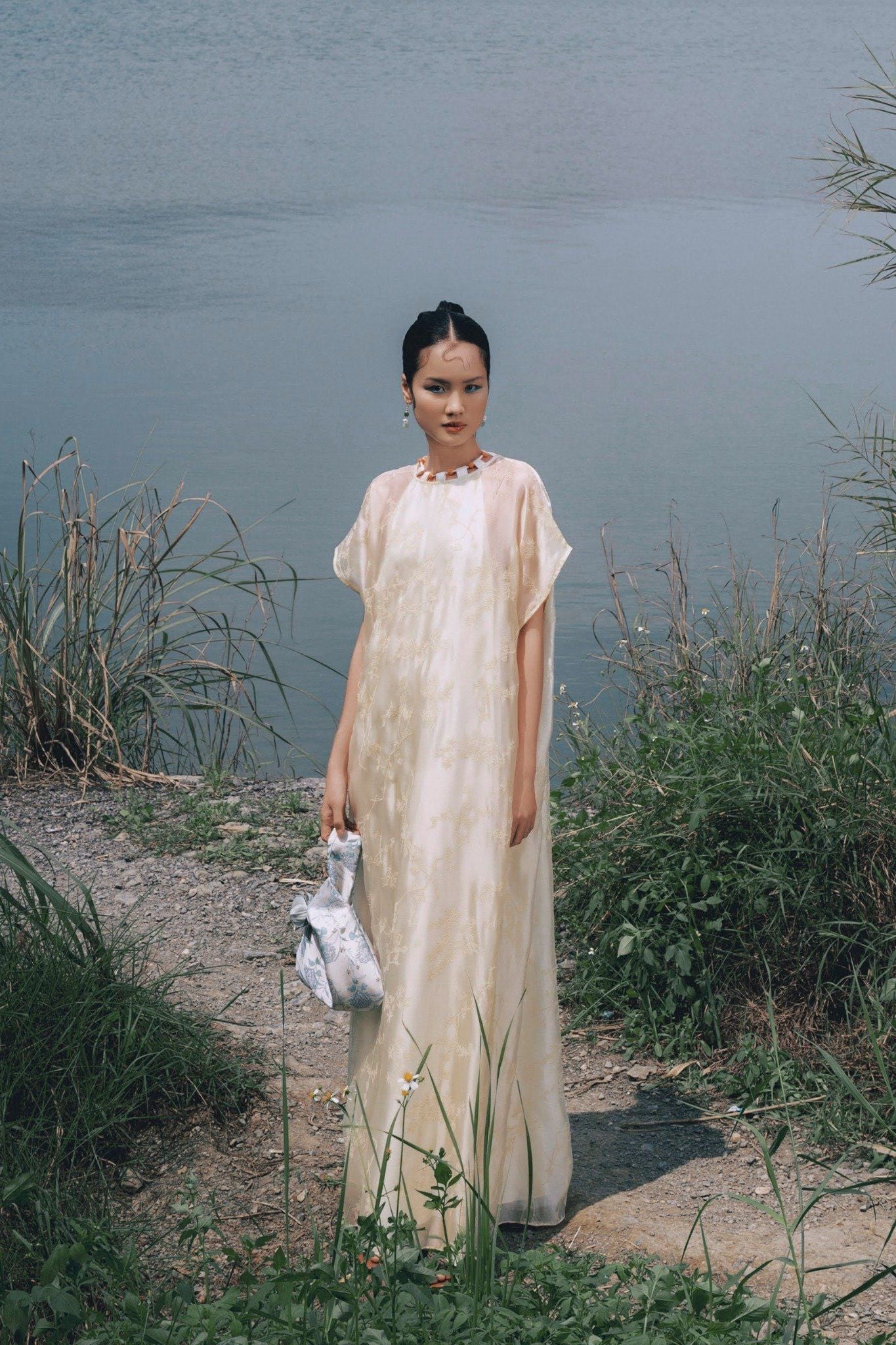 Đầm Tơ Nhã Thủy