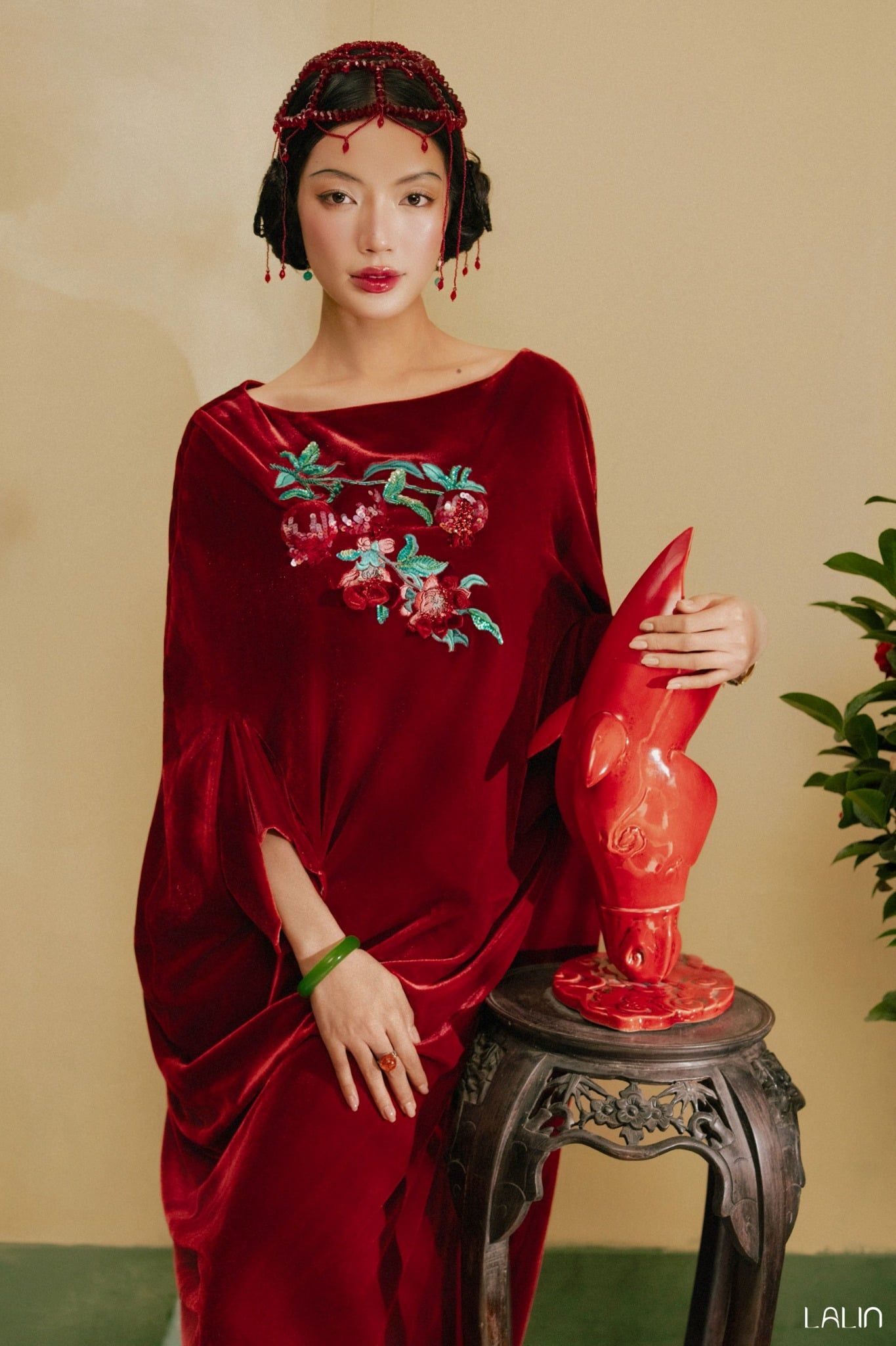 Đầm Nhung Đoan Tường