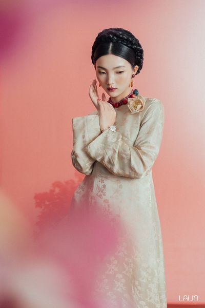  Áo Dài Tơ Tằm Liên Hoàng 