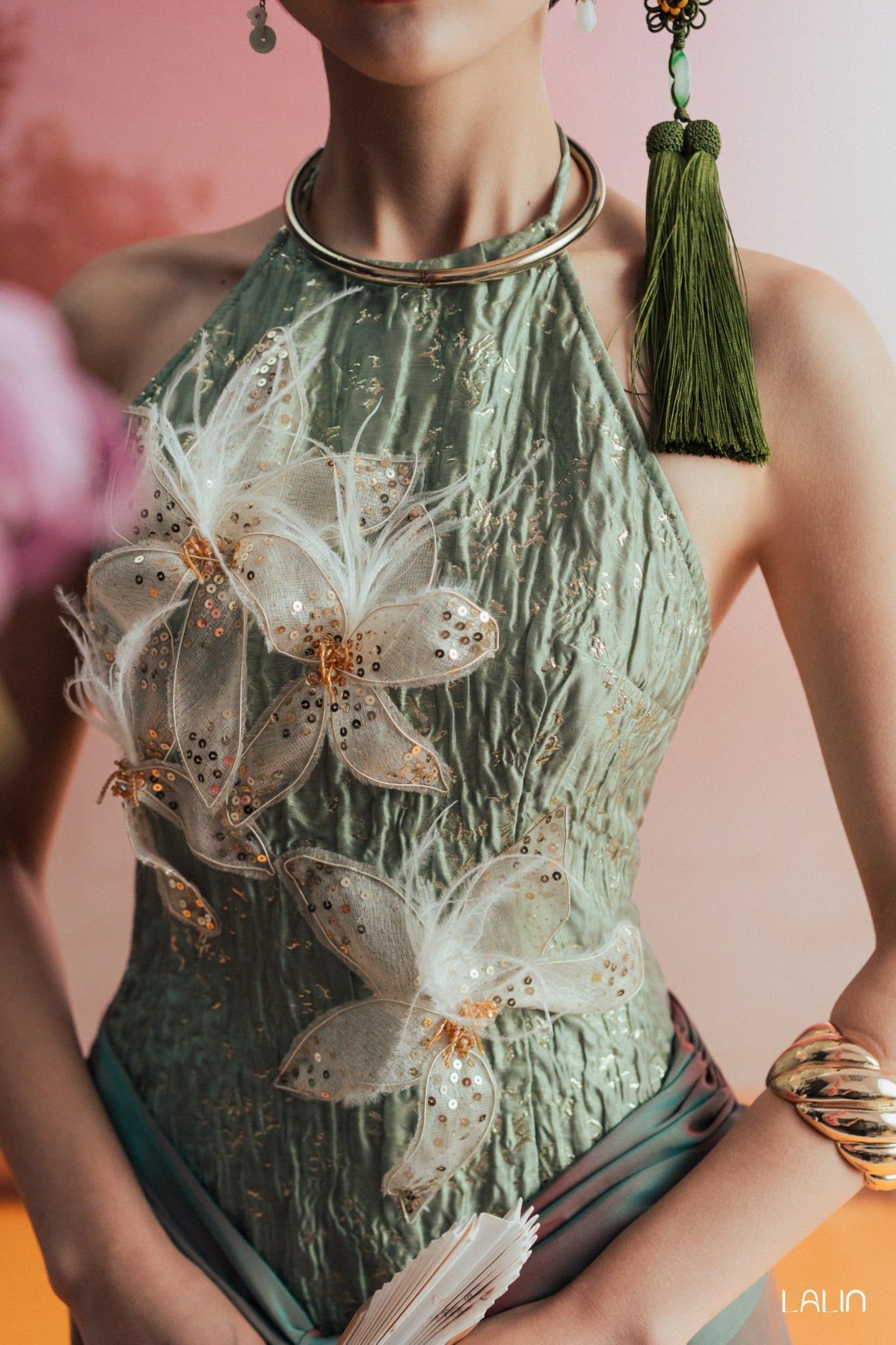 Áo Dài Cổ Yếm Đính Kết Lan Khuê