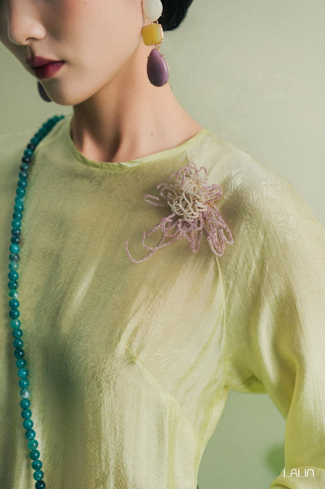 Cài Áo Đóa Viên