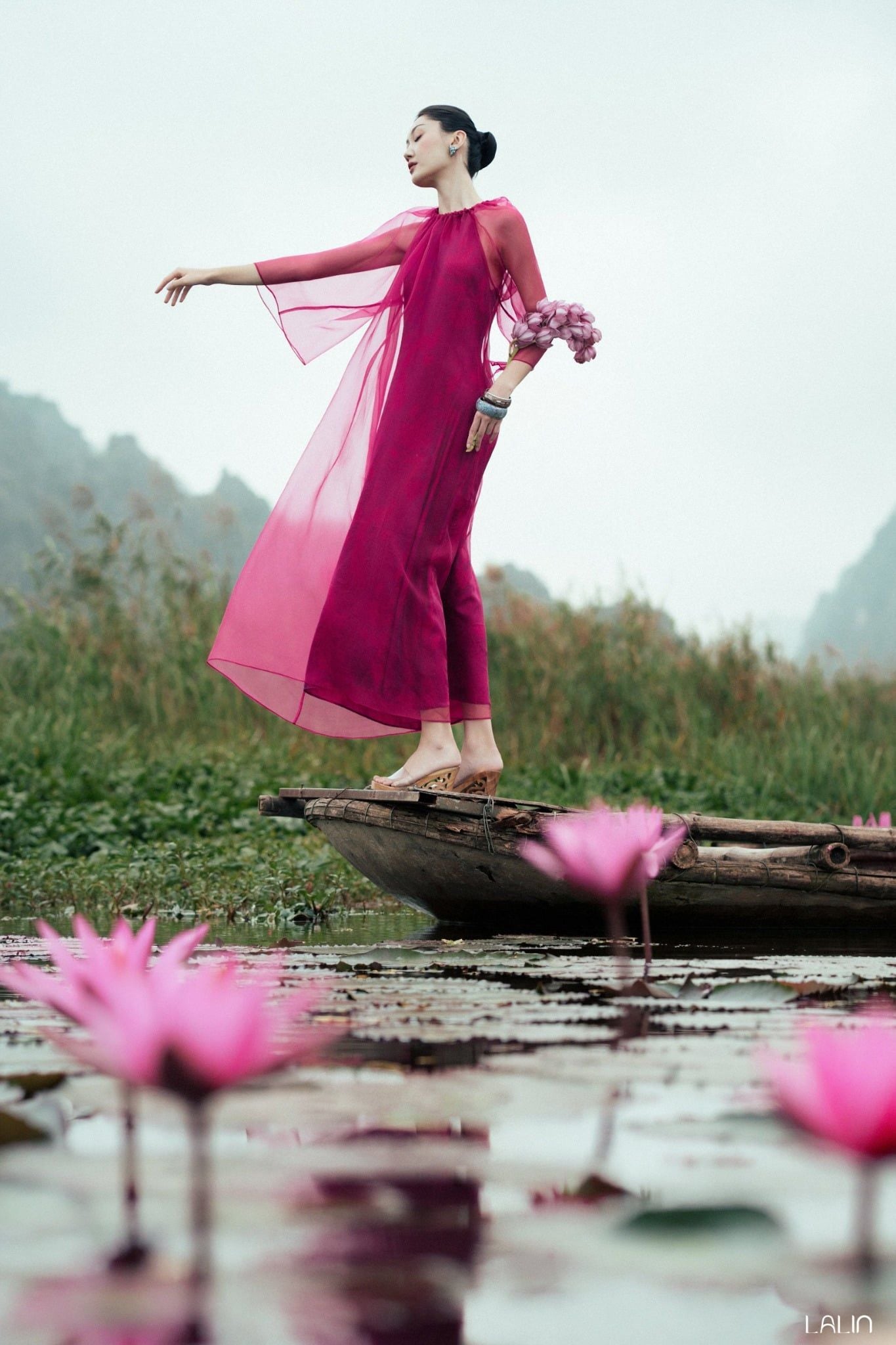 Đầm tơ Thụy Hoa