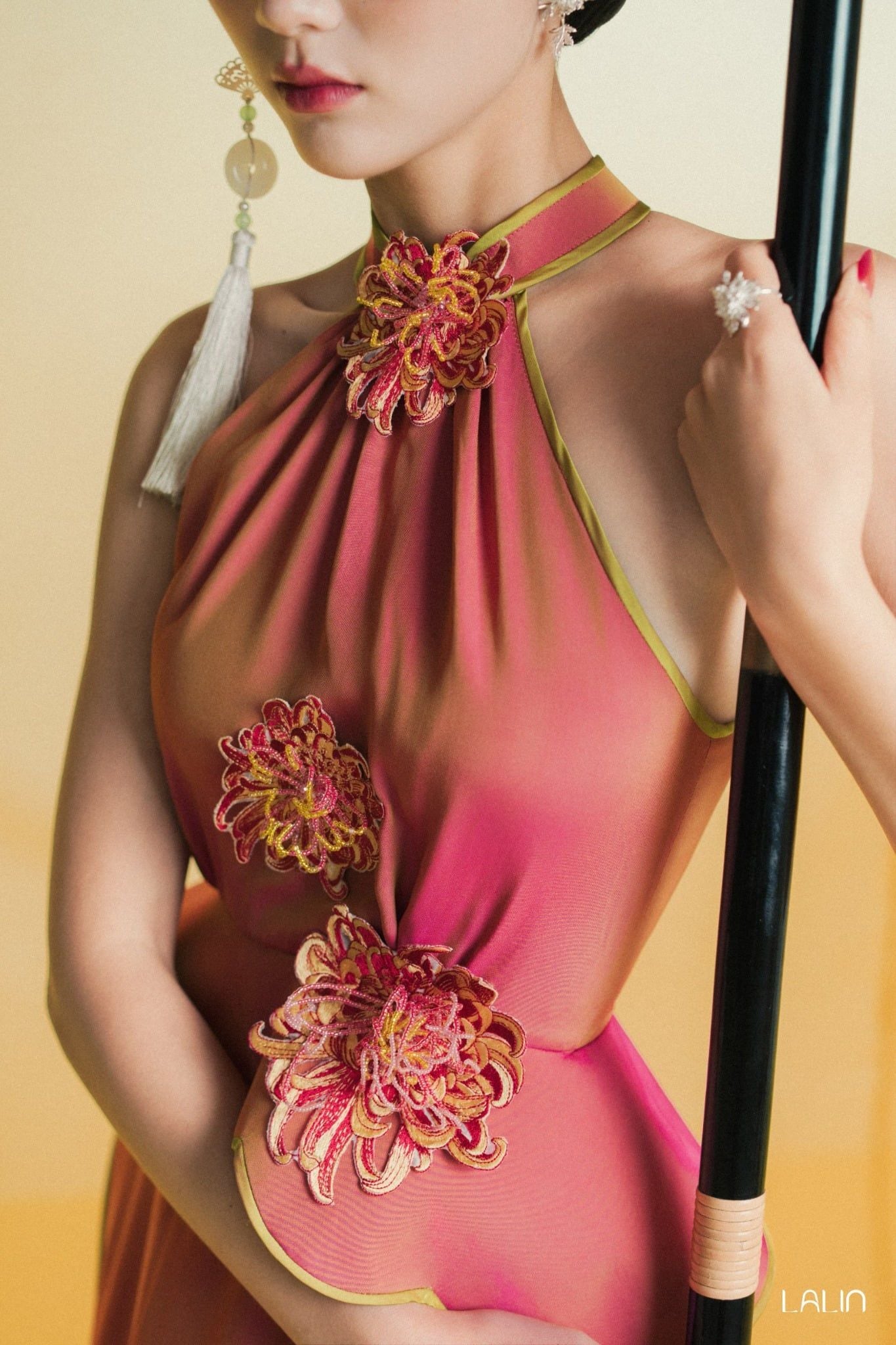 Áo Dài Cổ Yếm Đính Kết Cúc Khuê