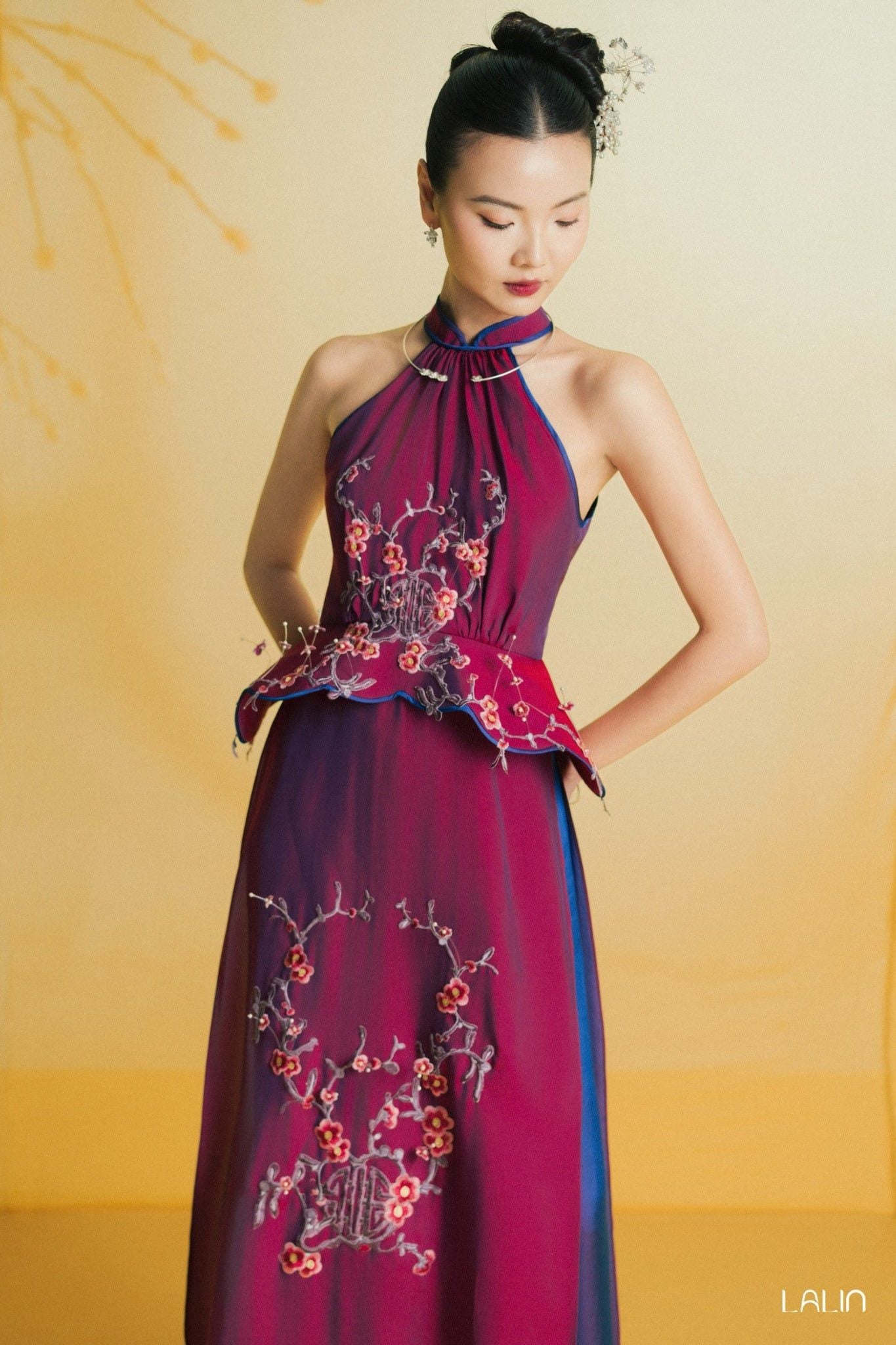 Áo Dài Cổ Yếm Đính Kết Tường Mai