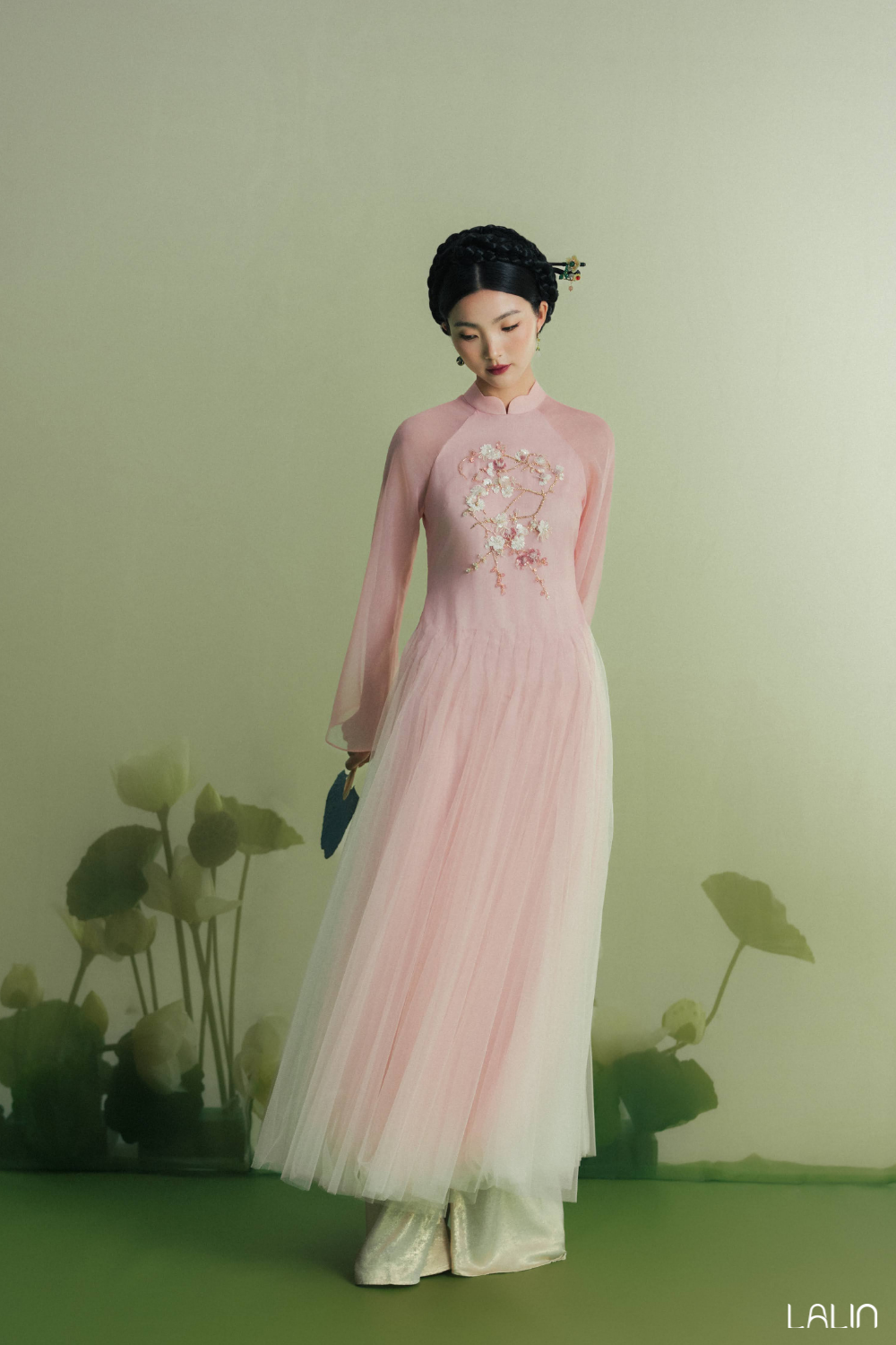 Áo Dài Tơ Đính Kết Ngự Mai