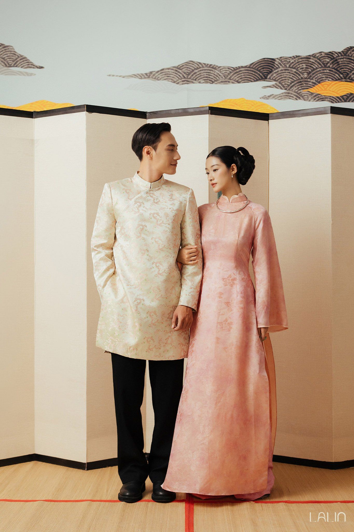 Áo Dài Nam Giao Vỹ