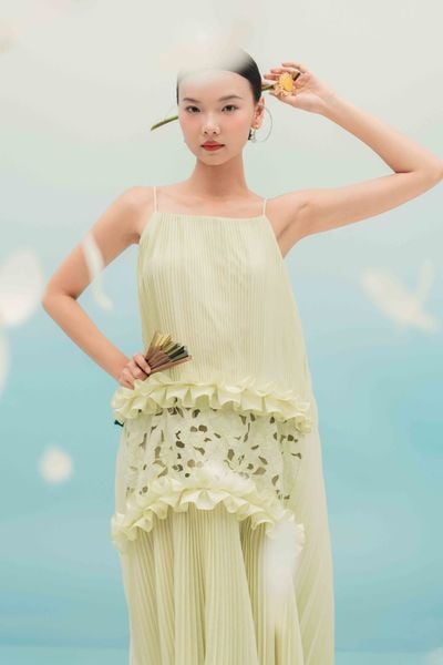  Đầm Lụa Xếp Ly Liên Thảo 