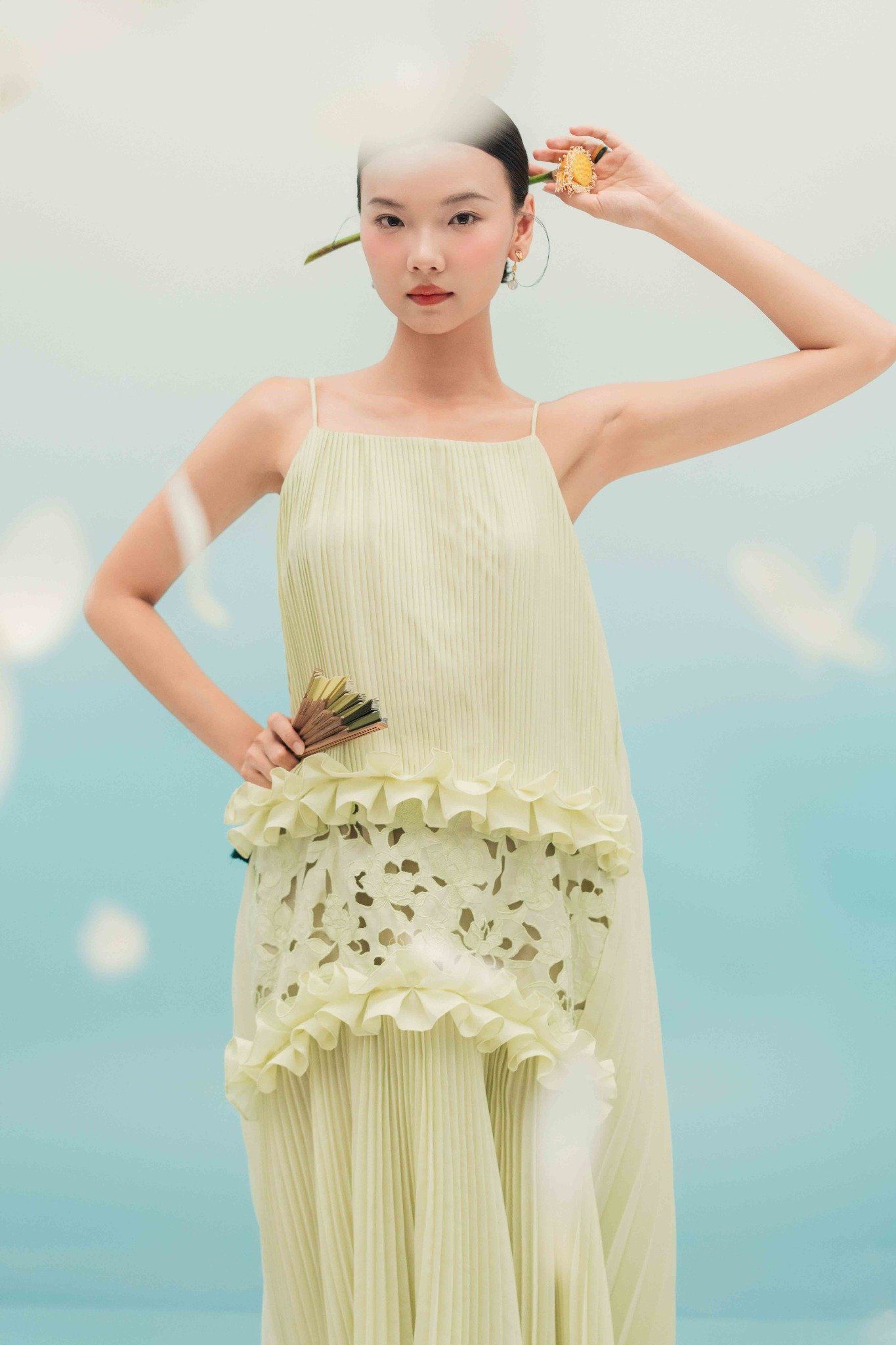 Đầm Lụa Xếp Ly Liên Thảo