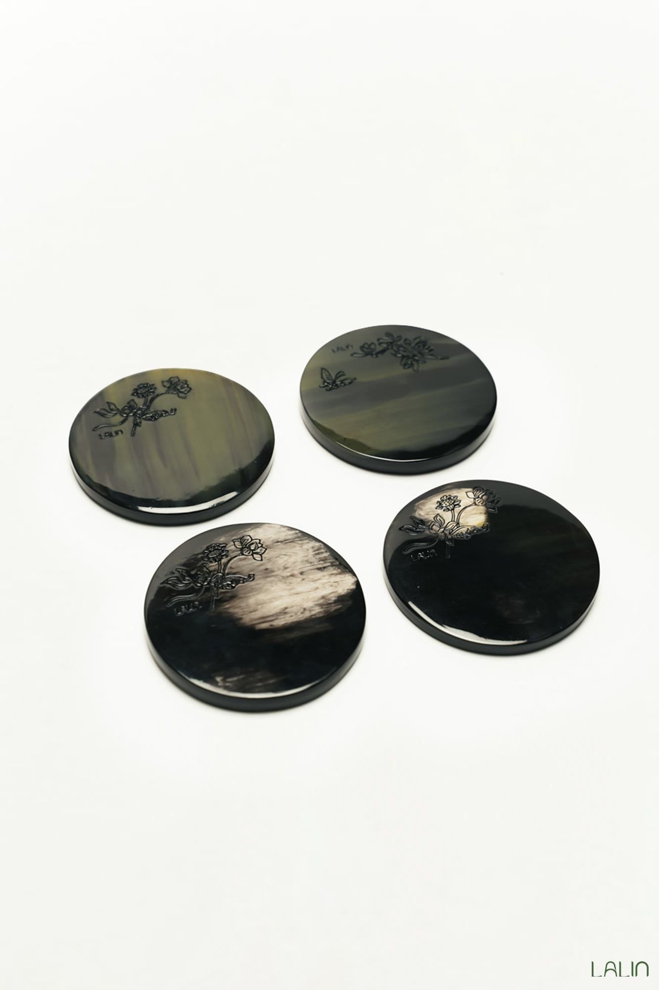 Gương Sừng Nguyệt Ảnh