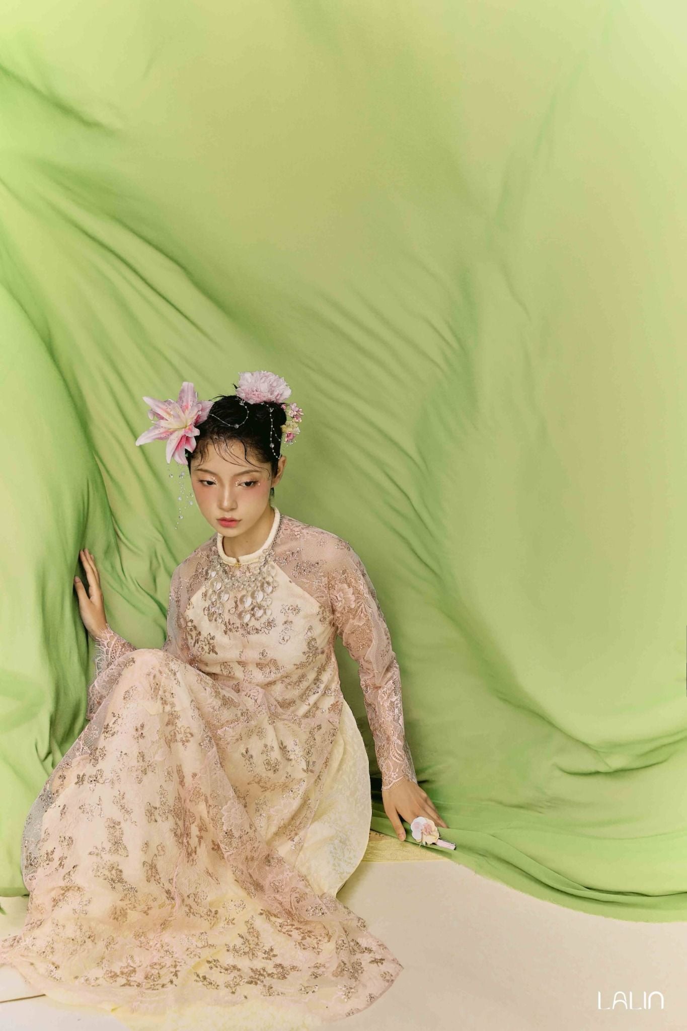 Áo Dài Ren Liễu Yên