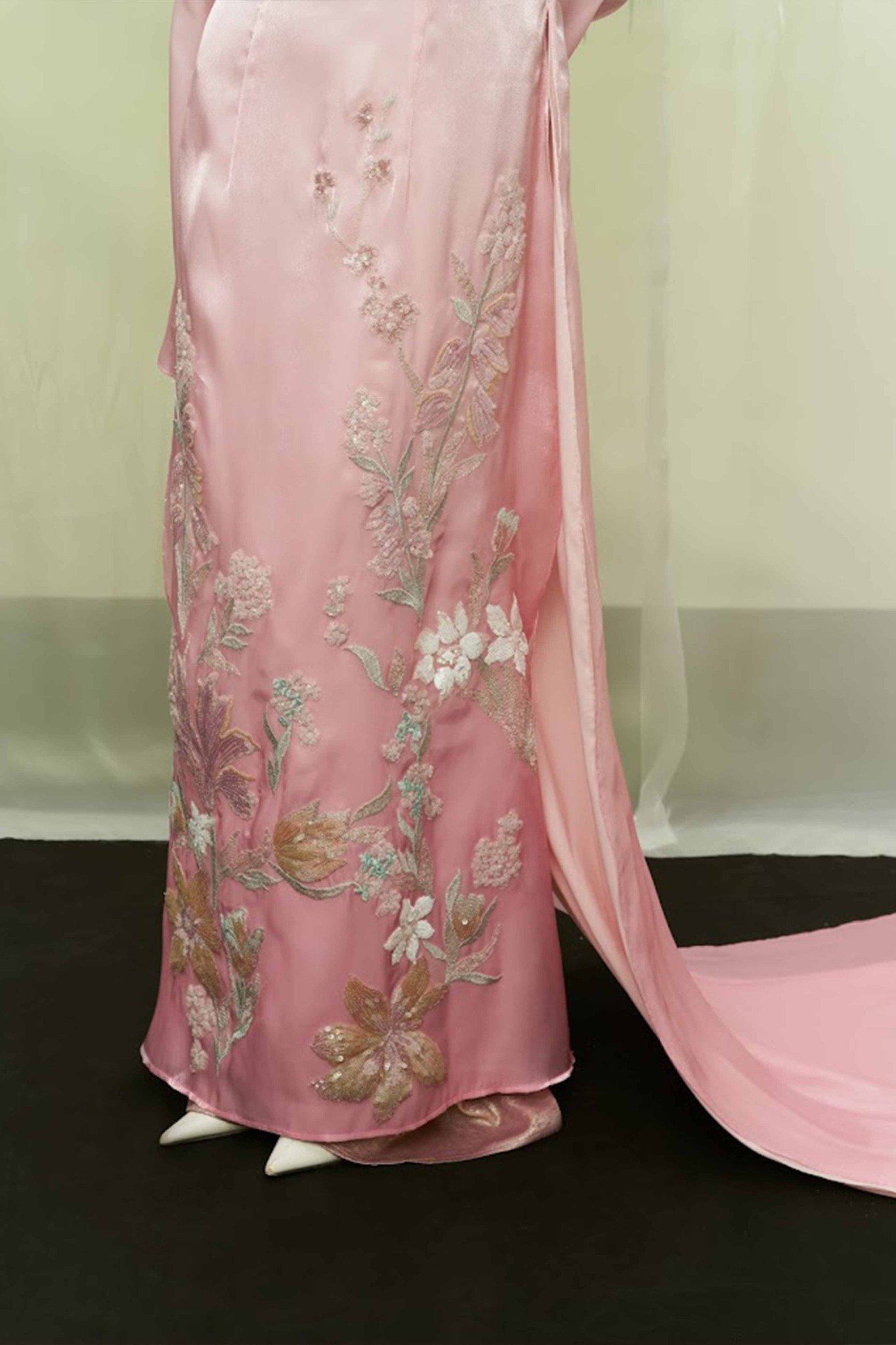 Áo Dài Tơ Đính Kết Ngữ Yên