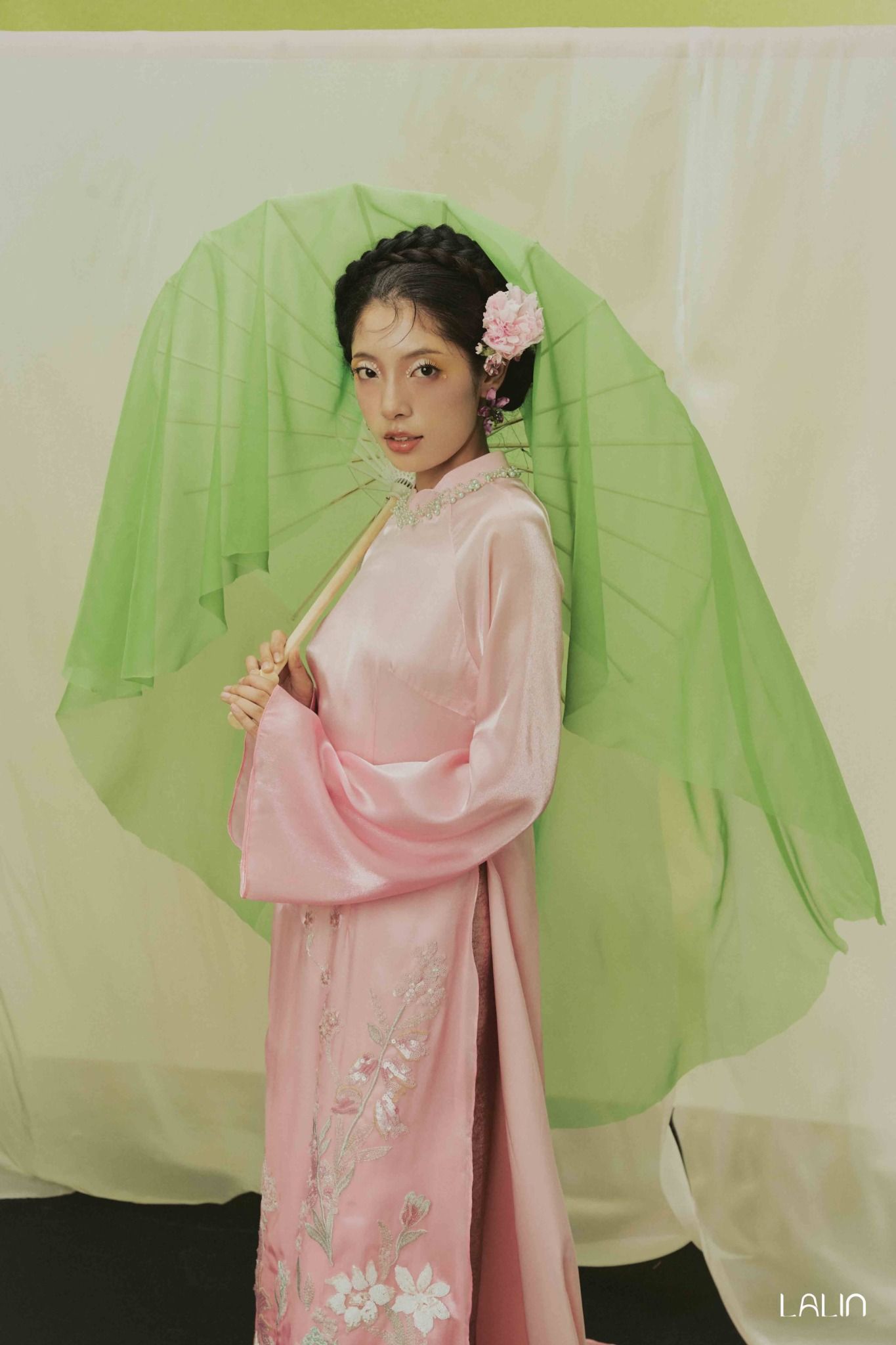 Áo Dài Tơ Đính Kết Ngữ Yên