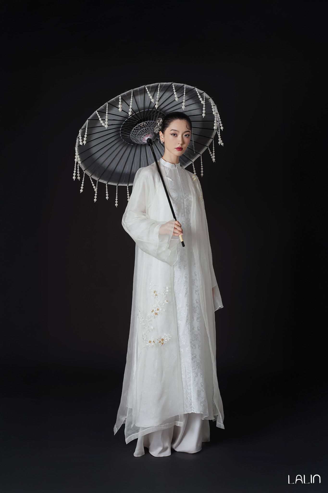 Áo Khoác Tơ Tằm Vỹ Loan