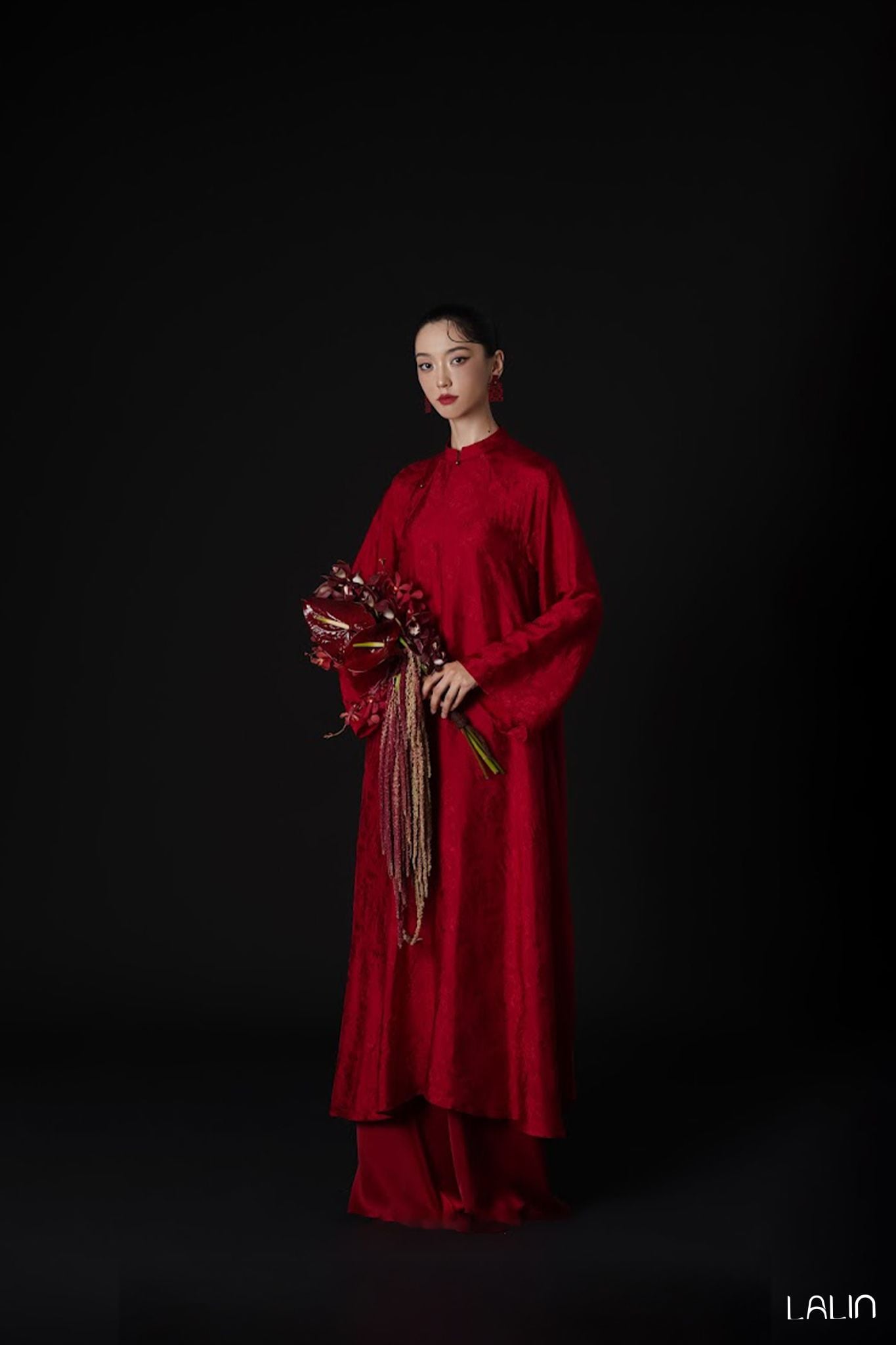 Áo Dài Tơ Tằm Hỷ Loan