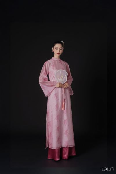  Áo Dài Tơ Thy Loan 