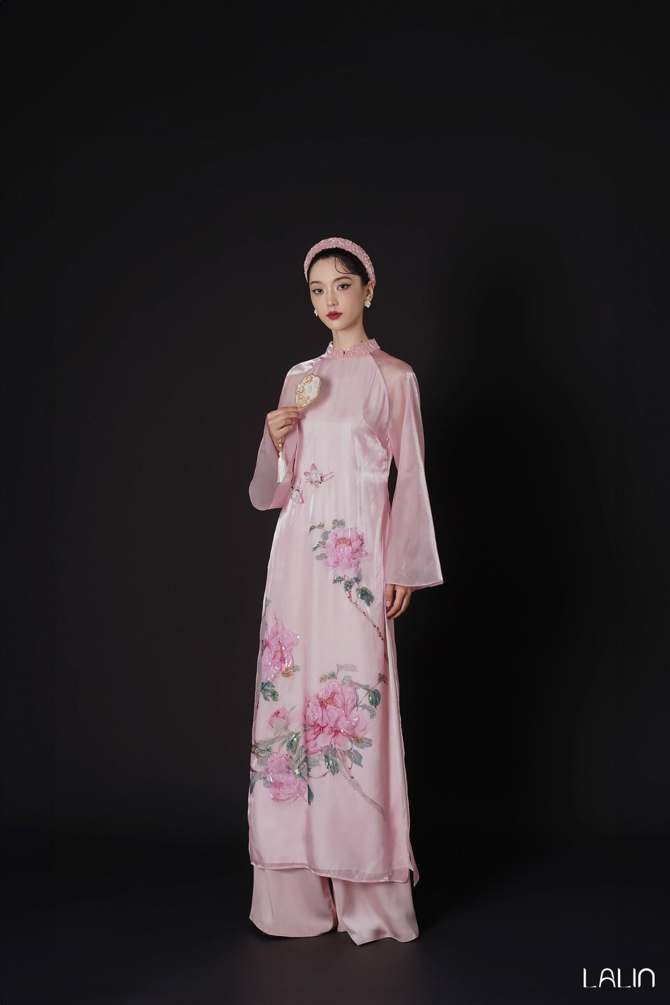 Áo Dài Đính Kết Điệp Chi