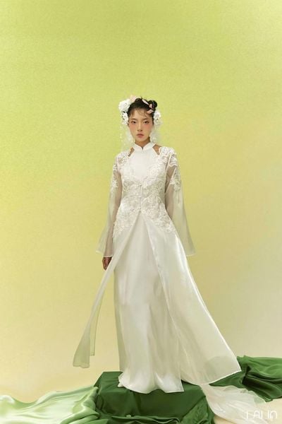  Set Áo Dài Tơ Đính Kết Yên Chi 