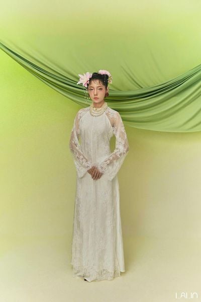  Áo Dài Ren Tuyết Yên 
