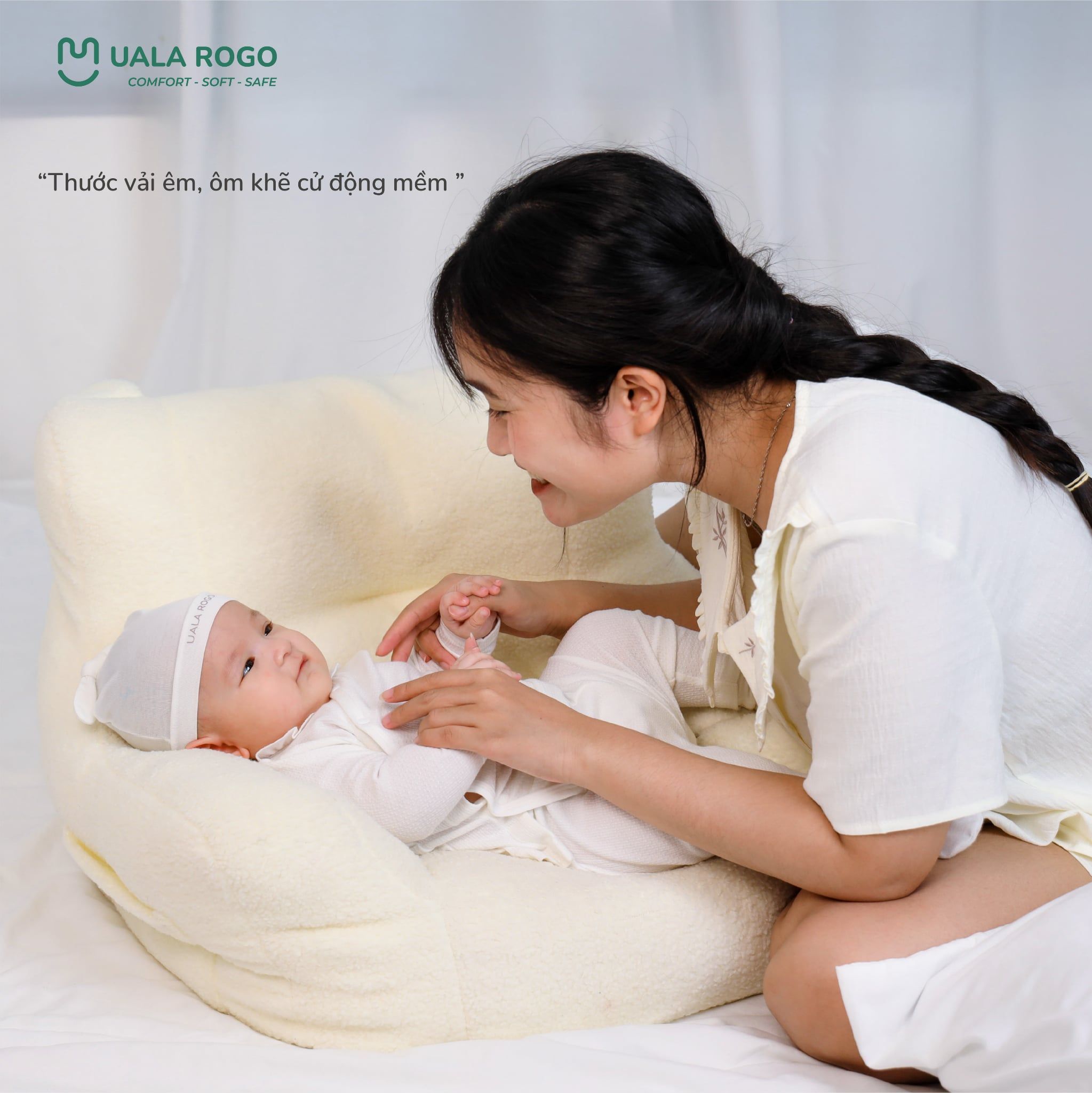 Bộ Sơ Sinh cài chéo bé gái Adorable in white UR 735 
