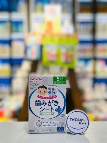 Giấy chăm sóc răng Wakodo Nikopika Baby - bé 6 tháng (30 miếng)