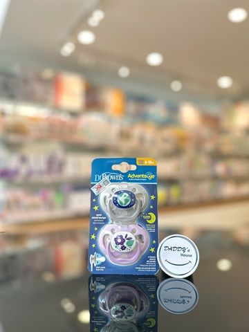 Bộ 2 ty ngậm dạ quang Dr Brown's - Màu tím & ghi (6-18th)