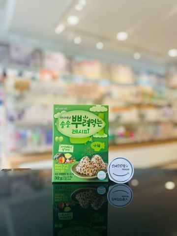 Gia vị rắc cơm rong biển rau củ Ivenet 1 tuổi (8 gói x 4g)