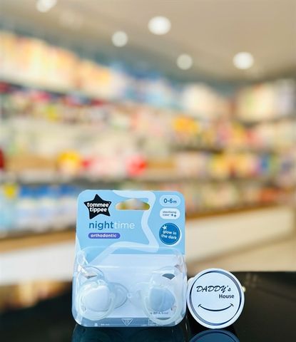 Ty ngậm dạ quang Tommee Tippee Night time (0 - 6th)