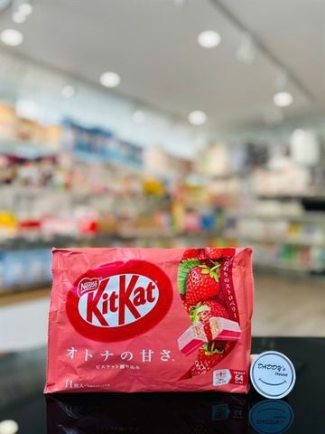 Bánh Kitkat vị dâu (11 thanh)